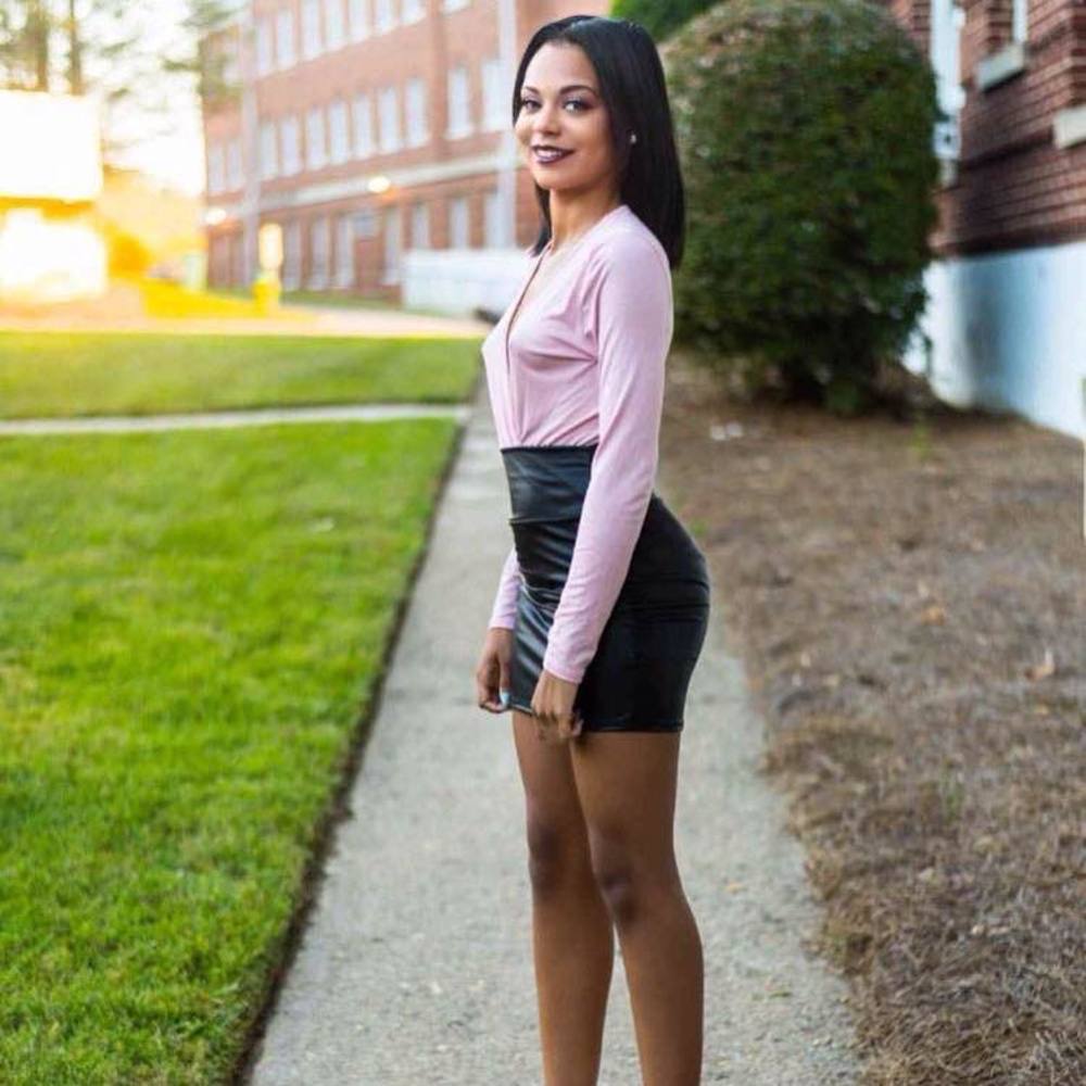 Meet your Posher, Gloria